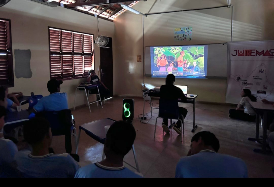 Com apoio de instituições parceiras, Coletivo Juremas leva o Cine Juremas às escolas de Macapá e Santana